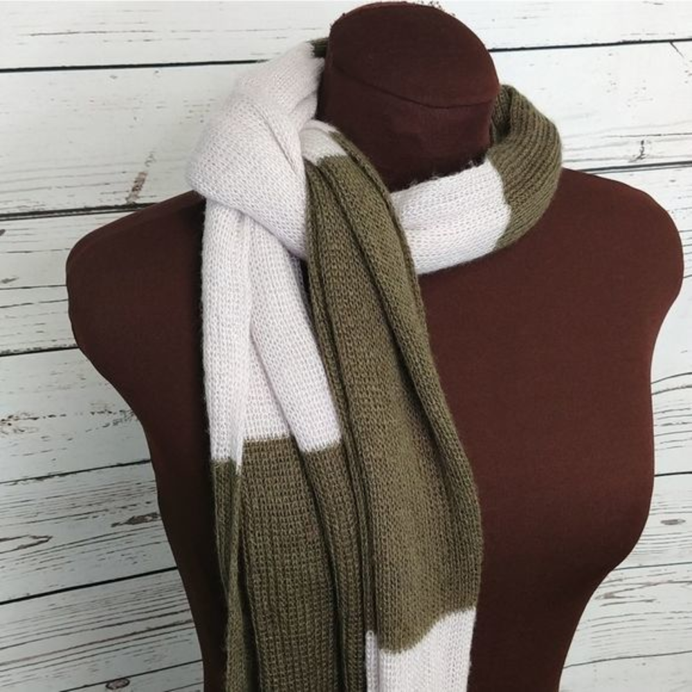 American Eagle Green Pink Scarf‎